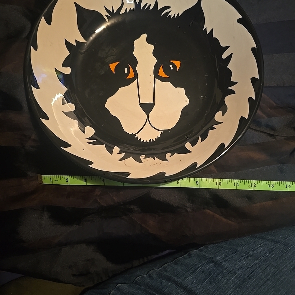 Nina Black and White Cat Plate